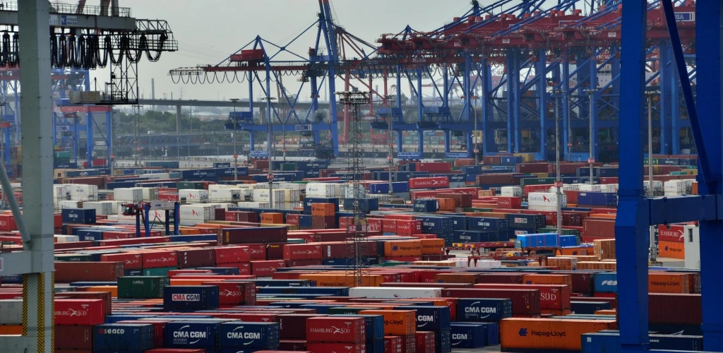 China Resists Trump Tariffs