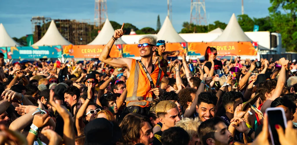 Festival Heatwaves: How Music Festivals Are Adapting to Extreme Heat and Climate Change 