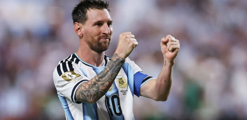 Extraordinary Messi Makes World Cup History