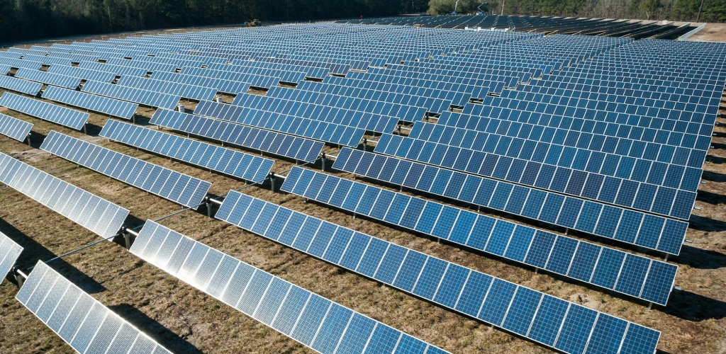 The Complete Business Guide to Clean Energy Savings in 2026