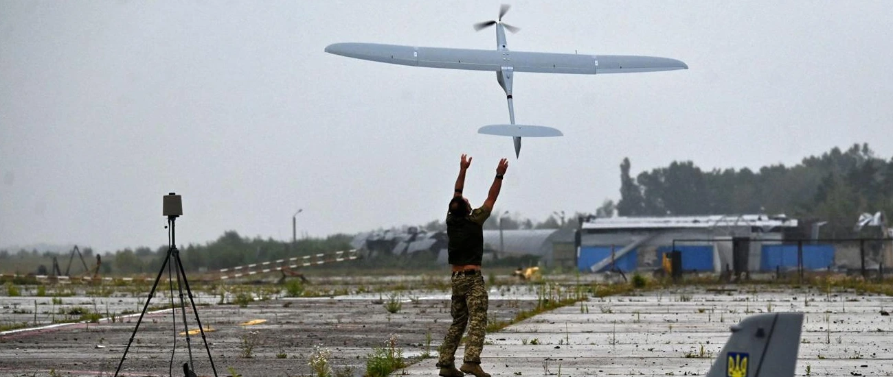 Breaking Ukraine strikes Moscow's oil refinery Again
